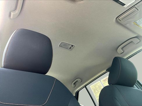 Used 2022 Nissan Kicks SR w/ Interior Electronics Package FWD image 27