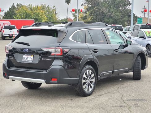 Used 2023 Subaru Outback Limited image 5