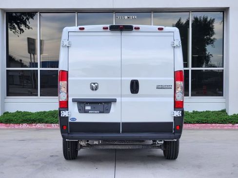 Used 2025 RAM ProMaster 2500 w/ Safety Group FWD image 6