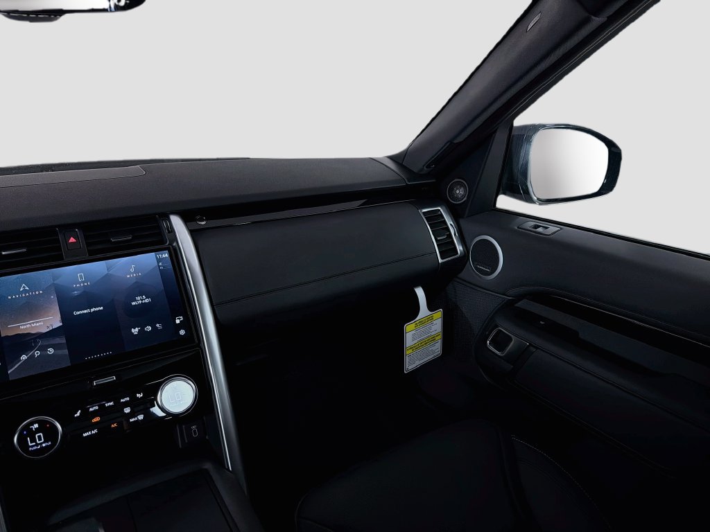 New 2026 Land Rover Discovery S AWD/4WD image 25
