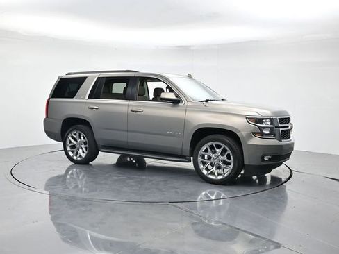 Used 2018 Chevrolet Tahoe LT image 3