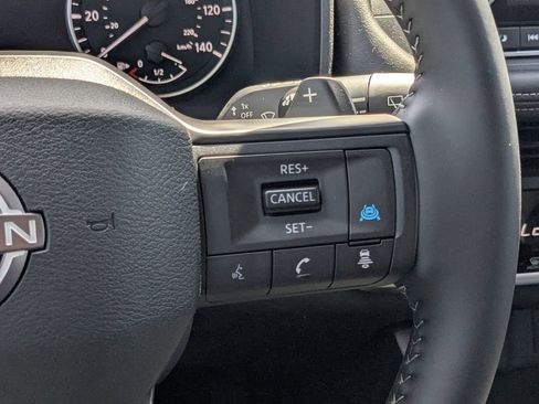 Used 2026 Nissan Rogue SV image 23