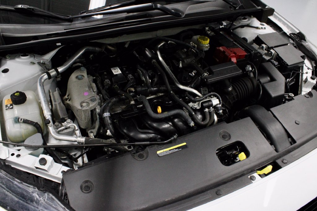 Certified 2025 Nissan Sentra SR FWD image 16