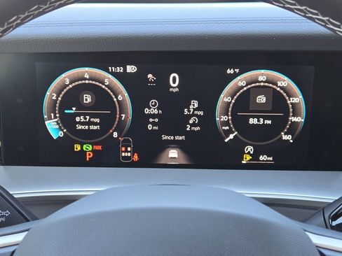 New 2026 Volkswagen Tiguan SE FWD image 12