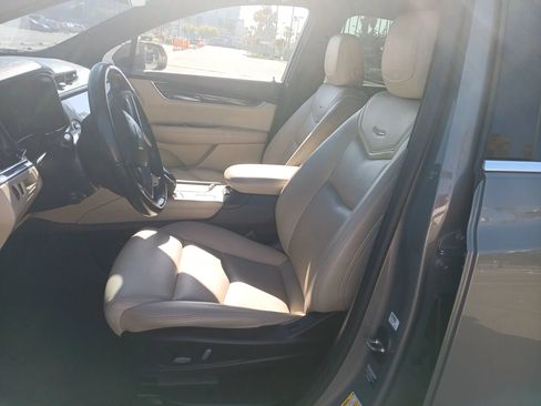 Used 2018 Cadillac XT5 FWD image 12