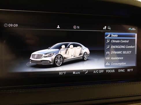 Used 2019 Mercedes-Benz S 560 4MATIC Sedan w/ AMG Line Exterior image 55