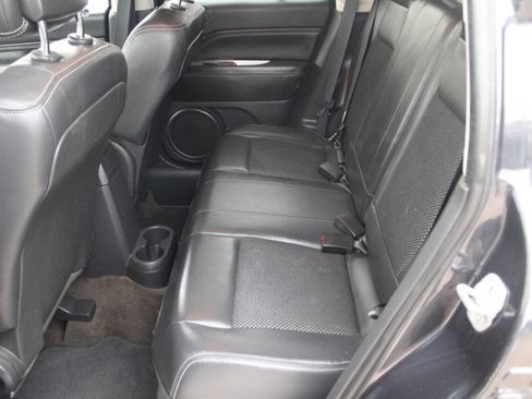 Used 2014 Jeep Compass Latitude image 9