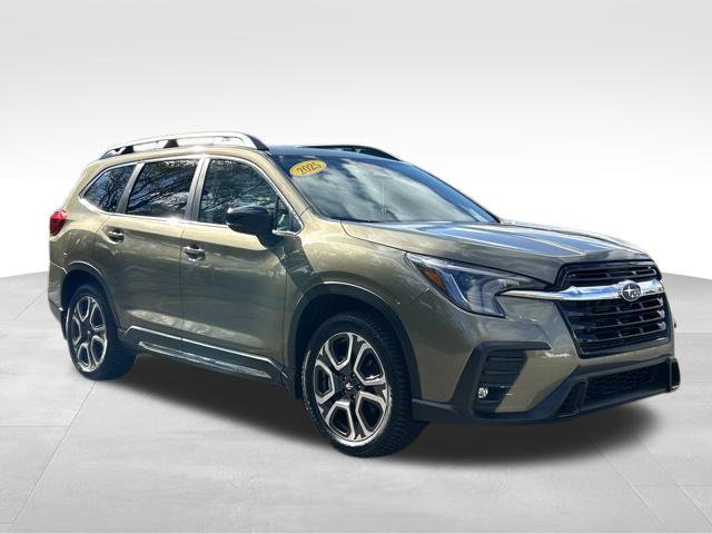 Used 2025 Subaru Ascent Limited AWD/4WD image 9