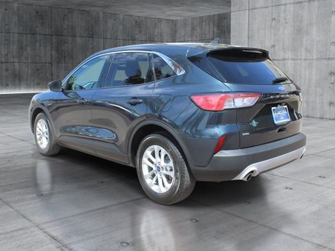 Used 2022 Ford Escape SE w/ Convenience Package FWD image 4