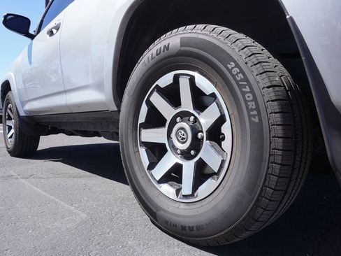 Used 2022 Toyota 4Runner TRD Off-Road Premium w/ Moonroof Package image 6