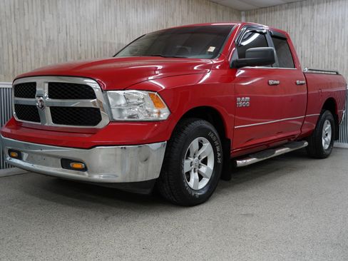 Used 2018 RAM 1500 Classic SLT image 4