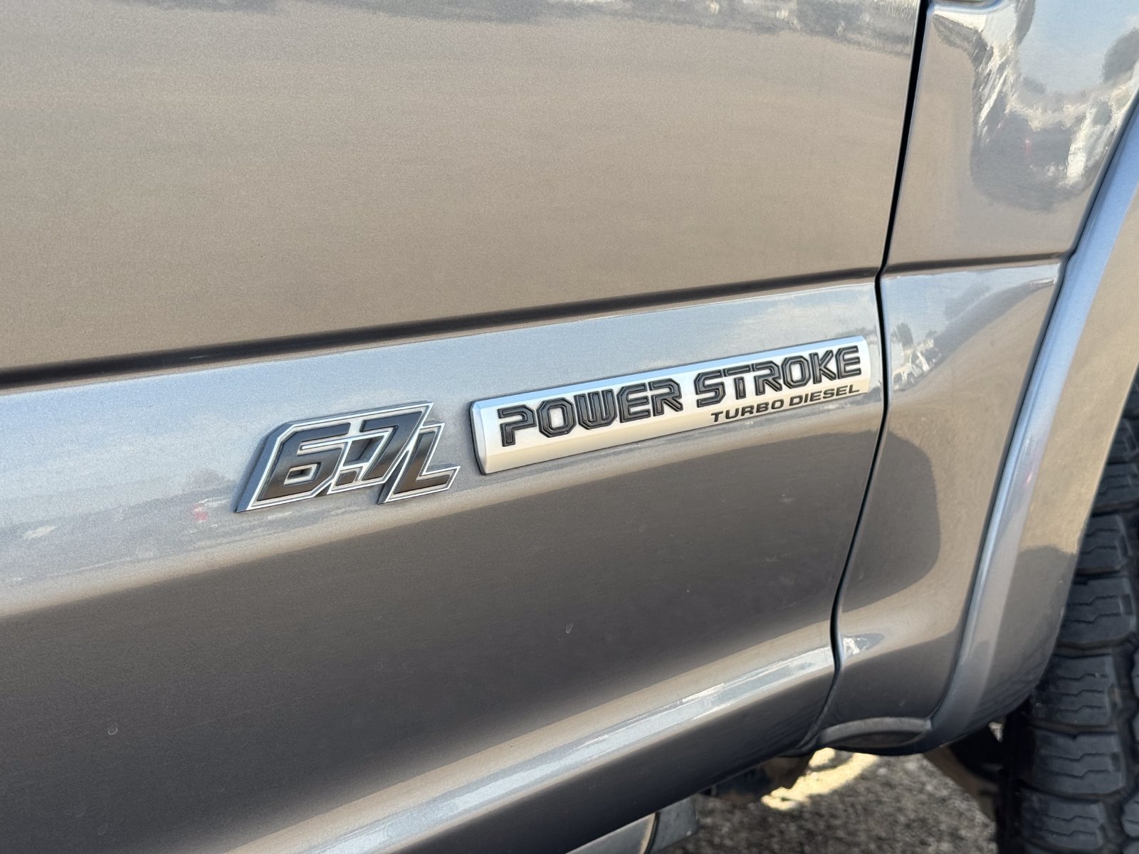 Used 2022 Ford F250 Platinum w/ Tremor Off-Road Package AWD/4WD image 3