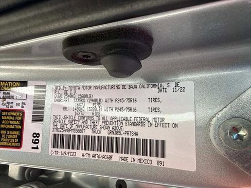 Certified 2023 Toyota Tacoma SR5 AWD/4WD image 13