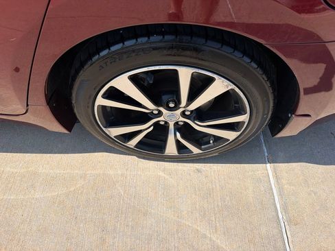 Used 2017 Nissan Maxima Platinum FWD image 9