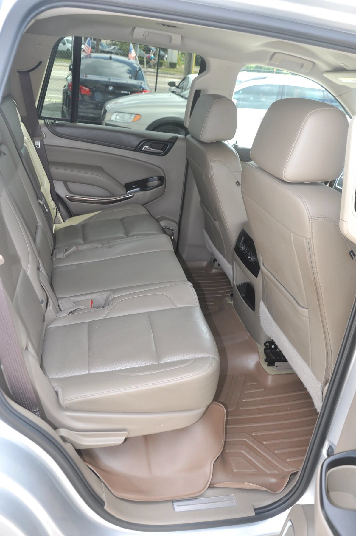 Used 2017 GMC Yukon SLT RWD image 33