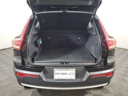 Certified 2023 Volvo XC40 B5 Ultimate w/ Protection Package Premier AWD/4WD image 11