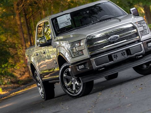 Used 2017 Ford F150 King Ranch w/ Equipment Group 601A Luxury AWD/4WD image 24