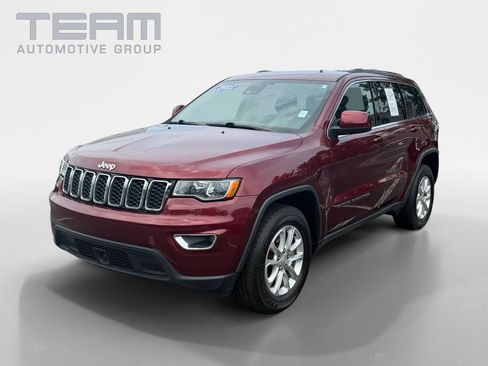 Used 2021 Jeep Grand Cherokee Laredo RWD image 3
