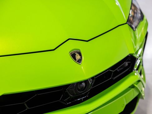 Used 2022 Lamborghini Urus image 22