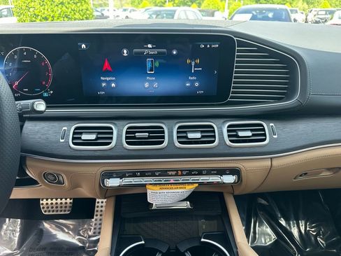New 2026 Mercedes-Benz GLS 450 4MATIC image 30