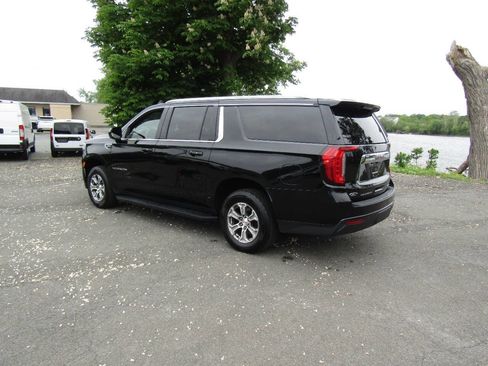 Used 2022 GMC Yukon XL SLE AWD/4WD image 36