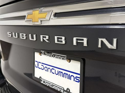 Used 2023 Chevrolet Suburban Premier AWD/4WD image 27