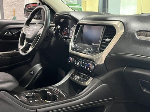 Certified 2023 GMC Acadia Denali w/ Denali Ultimate Package AWD/4WD image 9