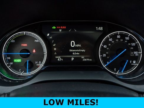 Used 2024 Toyota Venza Nightshade image 3