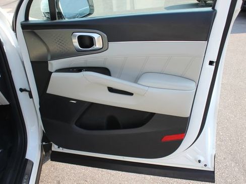 Used 2023 Kia Sorento SX Prestige AWD/4WD image 36
