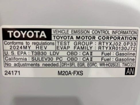 Used 2024 Toyota Prius Limited w/ Limited Premium Package FWD image 71