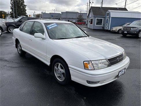 Used 1999 Toyota Avalon XLS image 7
