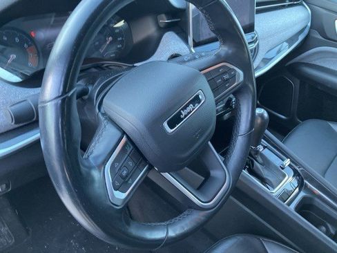 Certified 2022 Jeep Compass Latitude w/ Mopar Graphics Package image 7