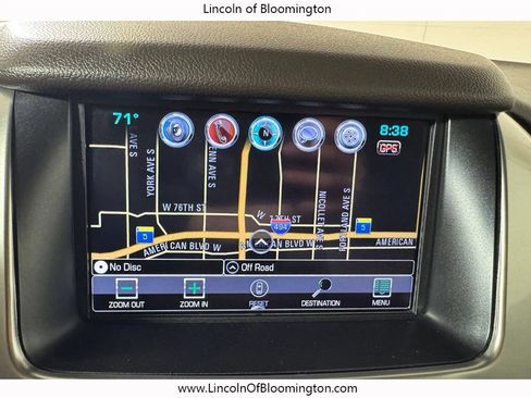 Used 2017 Chevrolet Suburban Premier AWD/4WD image 23
