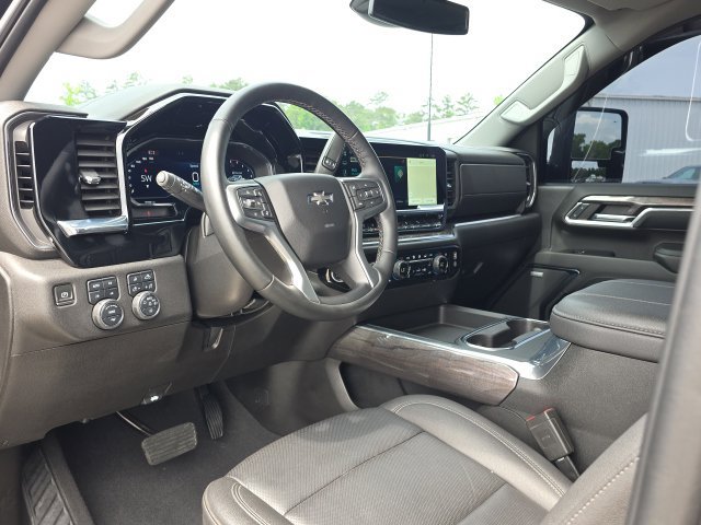 Used 2024 Chevrolet Silverado 2500 LTZ w/ LTZ Plus Package AWD/4WD image 25