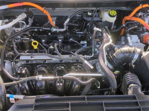 Used 2025 Ford Escape SE w/ Class II Trailer Tow Package image 37