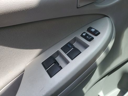 Used 2010 Toyota Corolla LE FWD image 20