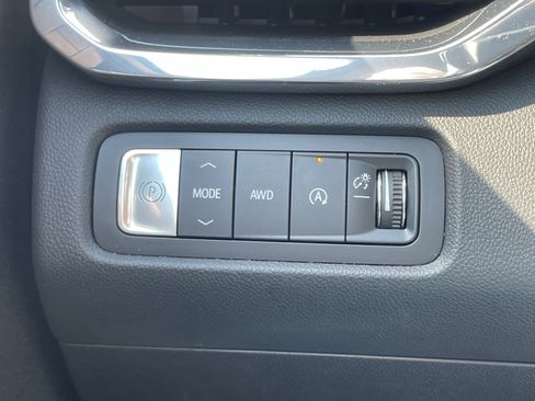Used 2025 GMC Acadia Elevation AWD/4WD image 32