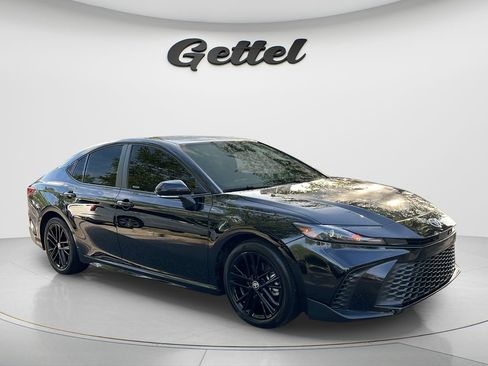 Certified 2026 Toyota Camry SE FWD image 3