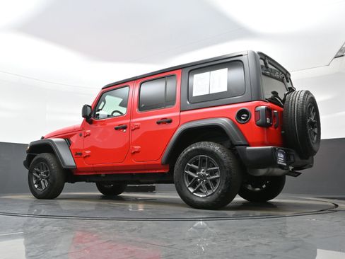 Used 2025 Jeep Wrangler Sport S AWD/4WD image 26