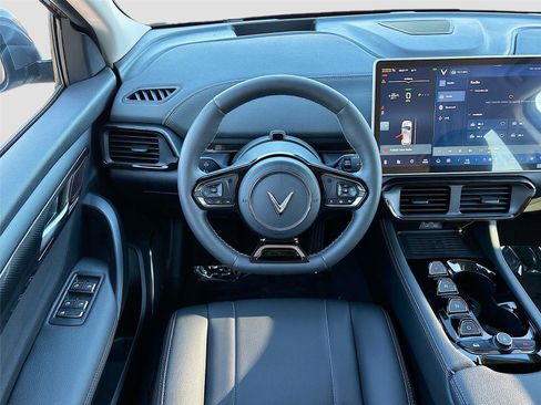 New 2025 VinFast VF 8 Eco AWD/4WD image 21