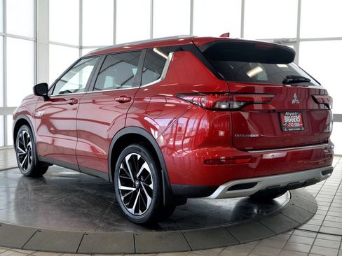 Used 2023 Mitsubishi Outlander SE AWD/4WD image 7