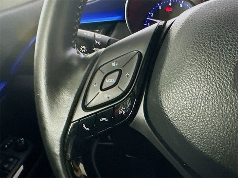 Used 2021 Toyota C-HR XLE image 25