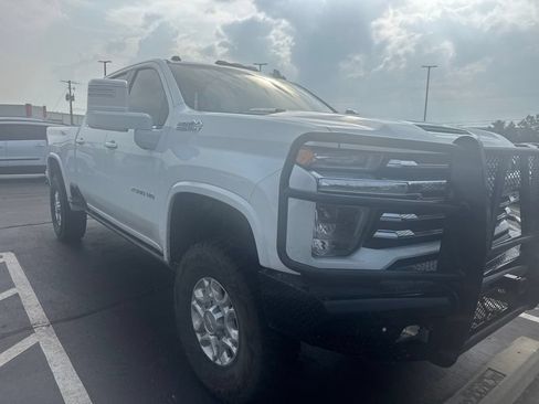 Used 2022 Chevrolet Silverado 2500 High Country AWD/4WD image 3