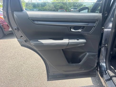 Used 2025 Honda CR-V EX image 12