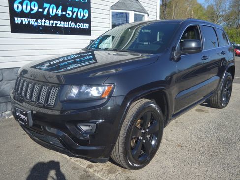 Used 2015 Jeep Grand Cherokee Altitude image 1