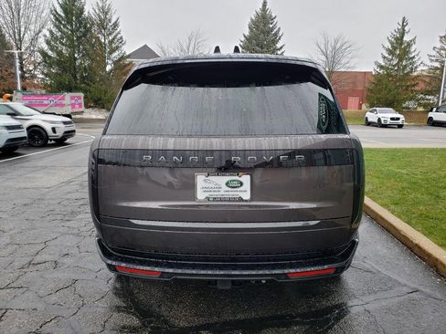 New 2025 Land Rover Range Rover SE image 6
