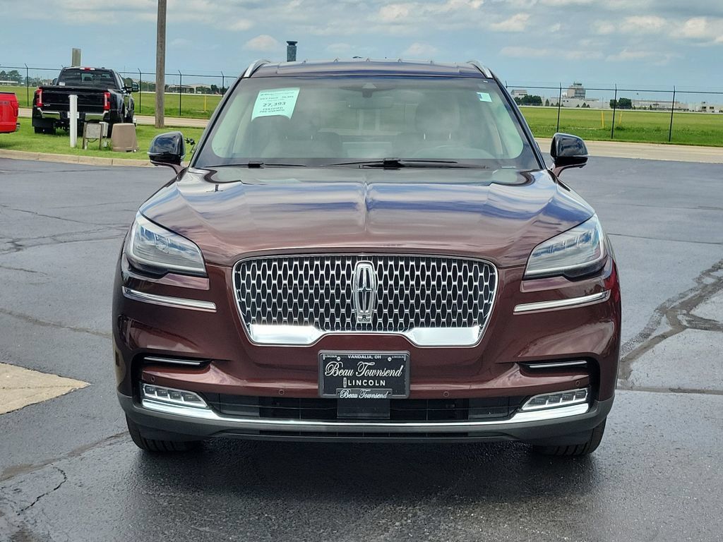 Used 2020 Lincoln Aviator Reserve w/ Elements Package Plus AWD/4WD image 2