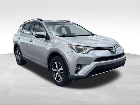 Used 2016 Toyota RAV4 XLE image 3