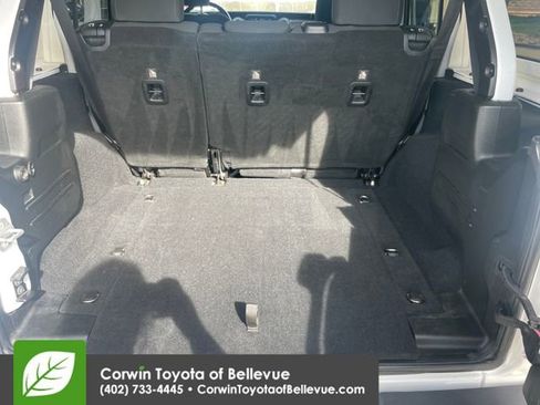 Used 2018 Jeep Wrangler Unlimited Sahara w/ LED Lighting Group image 29