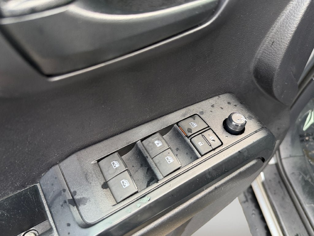 Used 2020 Toyota Tacoma SR AWD/4WD image 21